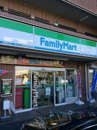 ファミリーマート 世田谷鎌田三丁目店の画像1