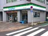 ファミリーマート 上大崎三丁目店