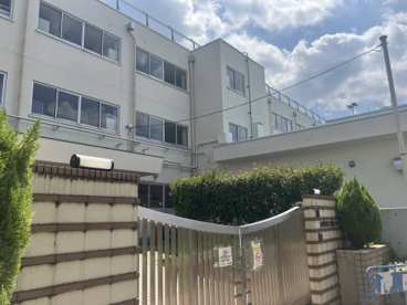 世田谷区立弦巻小学校の画像1