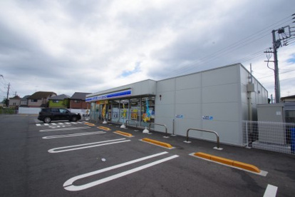 ローソンスリーエフ日野郵便局前店の画像1