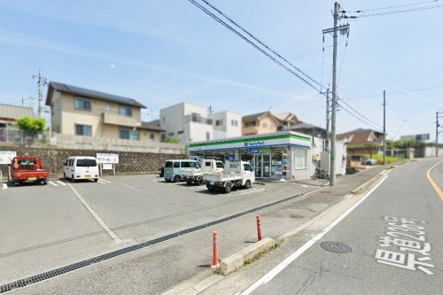 ファミリーマート　三郷勢野北店の画像