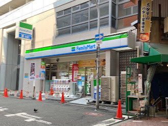 ファミリーマート 黒門市場前店の画像1