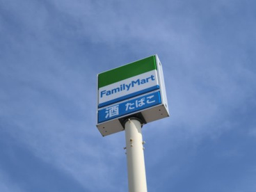 ファミリーマート 泉野村店の画像1