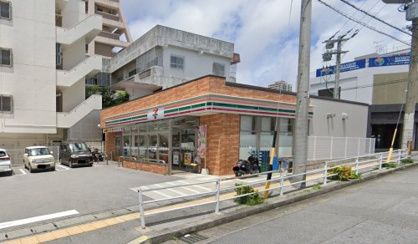 セブン-イレブン 那覇崇元寺通り店の画像1