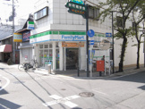ファミリーマート大東新町店