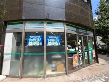 ファミリーマート 内神田一丁目店の画像1