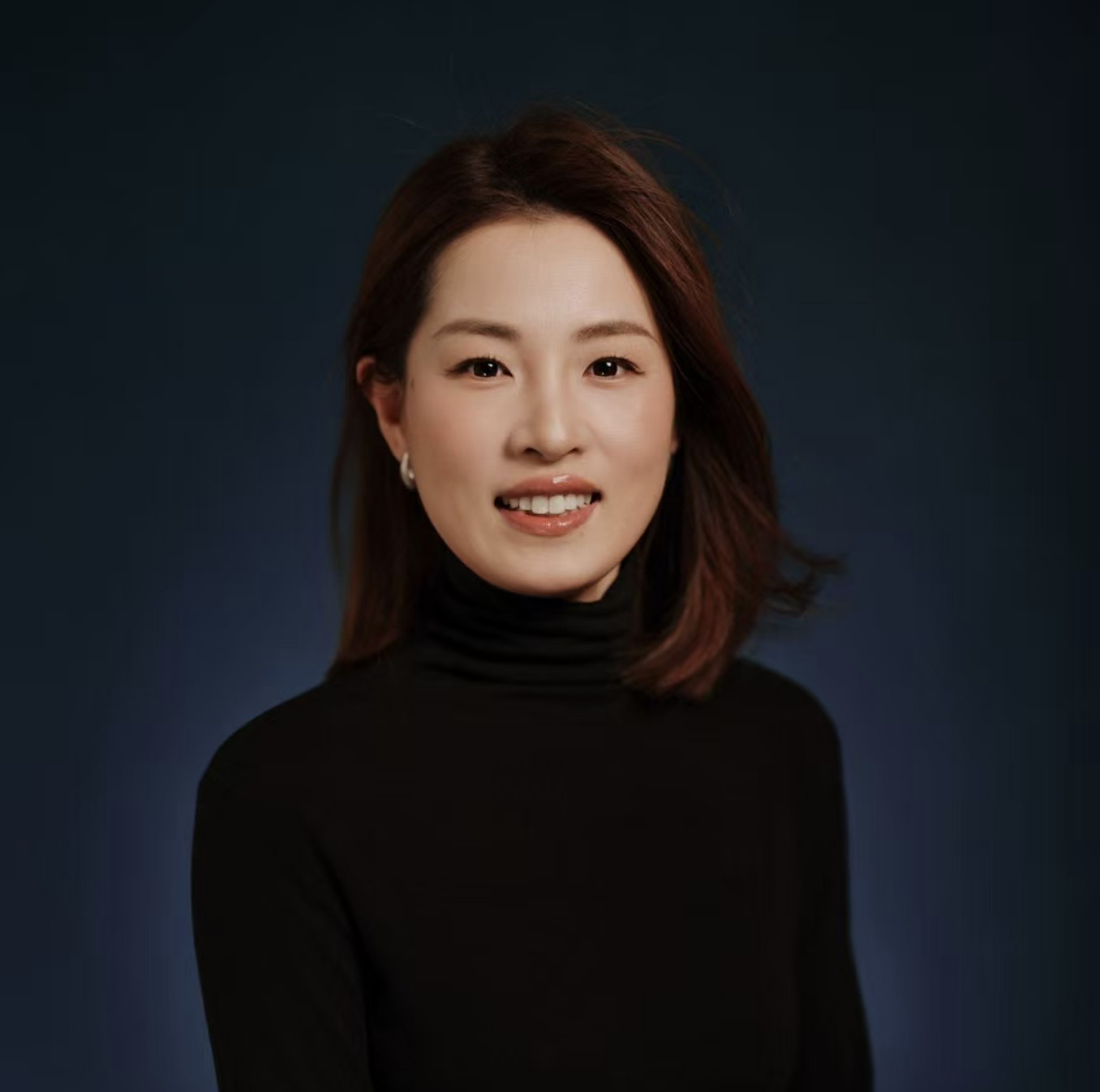 小林 彩香
