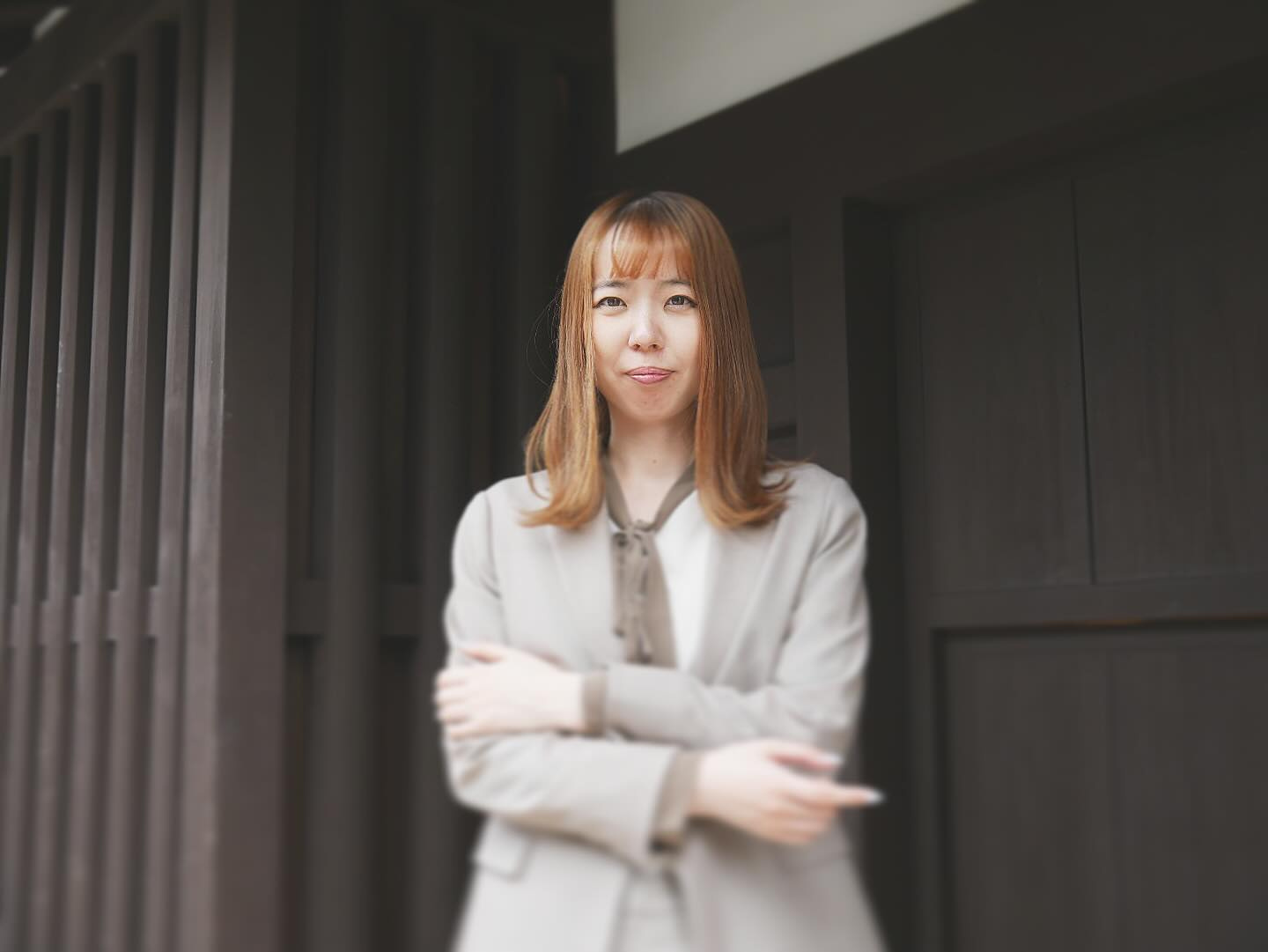 出口 晏奈
