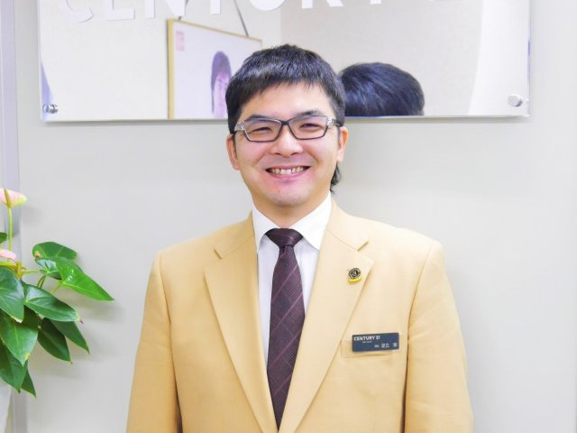 足立 崇