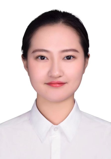 刘 洁